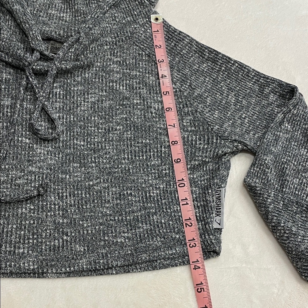 ☺️ Gymshark Charcoal Heather Cropped Hoodie - Picture 6 of 7